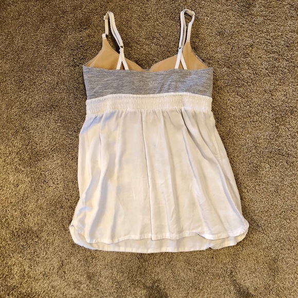 Lululemon Bliss Tank, Size 6 - Picture 3 of 3